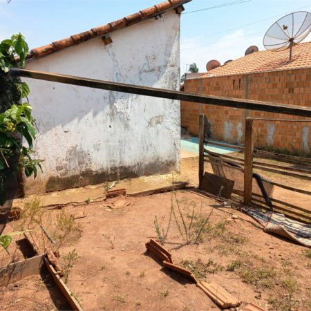 Terreno com 250,00 m² de área total.
