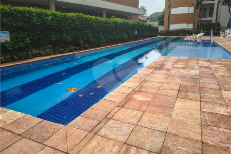 Apartamento à venda com 2 quartos, sendo 1 suíte, em Jardim Carambeí, São Roque, SP