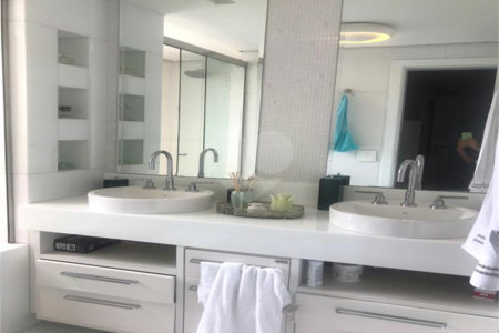 Apartamento à venda com 3 quartos, sendo 1 suíte,  em Jardim Ampliação, São Paulo, SP