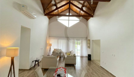 Casa à venda com 4 suítes no condomínio Jardim das Palmeiras, Bragança Paulista - SP