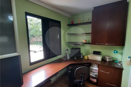 Apartamento à venda com 3 quartos, sendo 1 suíte, em Santo Amaro, São Paulo, SP