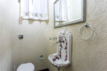 Casa à venda com 3 quartos, sendo 1 suíte, em Chácara Santo Antônio, São Paulo, SP