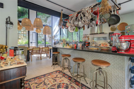 Casa à venda com 4 suítes no condomínio Granja do Morumbi, São Paulo - SP