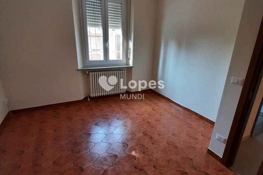 Casa renovada com 4 quartos à venda em Trino, Vercelli – 2 unidades independentes