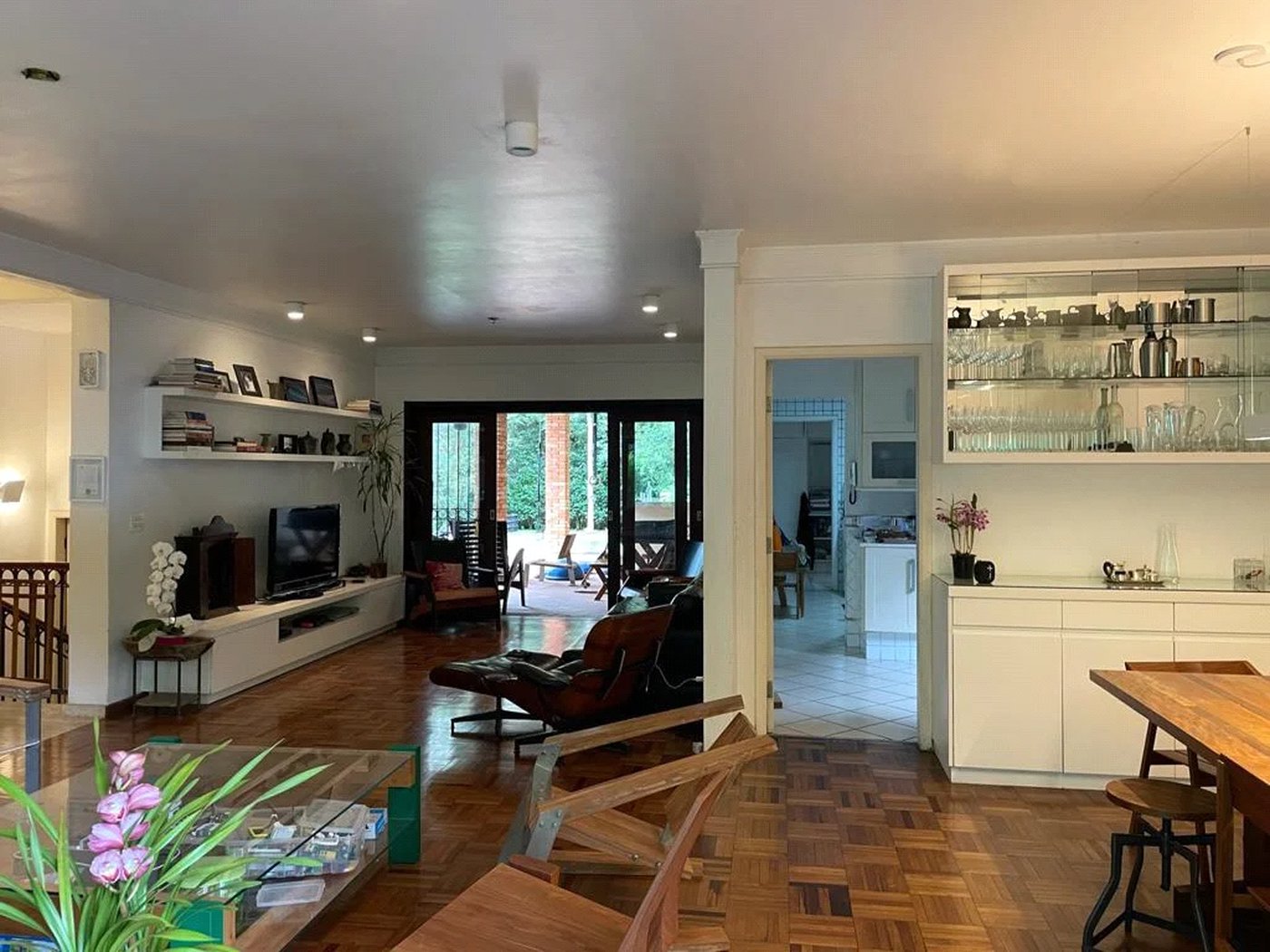 Casa à venda com 4 quartos, sendo 1 suíte,  em Vila Morumbi, São Paulo, SP