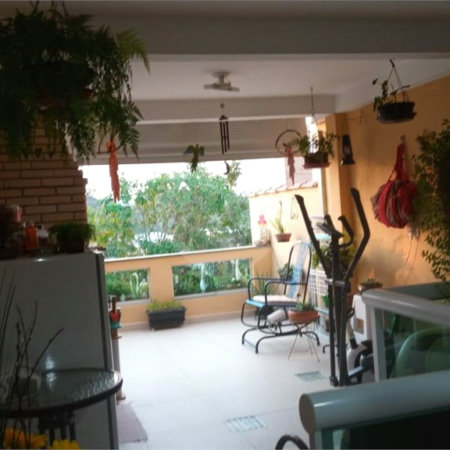 Casa à venda com 3 quartos, sendo 1 suíte, no condomínio Alcides Moreira, São Paulo - SP