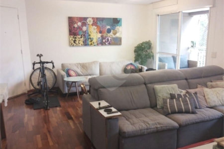 Apartamento à venda com 2 quartos, sendo 1 suíte, em Vila Andrade, São Paulo, SP