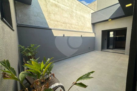 Casa Moderna / Jardim Residencial Nova Veneza