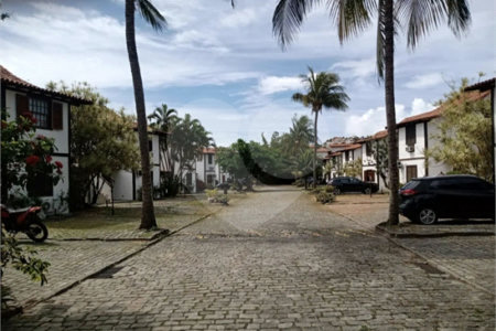 Casa em condomínio à venda com 2 quartos em Geribá, Armação dos Búzios, RJ