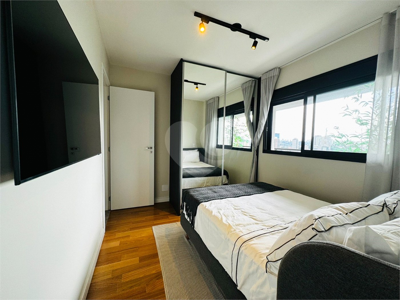 Apartamento à venda com 3 quartos em Vila Cordeiro, São Paulo, SP