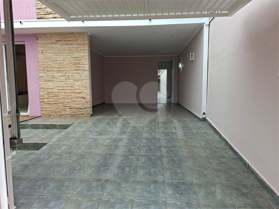 Casa à venda ou para alugar com 3 quartos, sendo 1 suíte, em Vila Aparecida, Itapetininga, SP