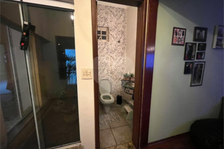 Casa à venda com 3 quartos, sendo 1 suíte, em Parque Santa Marta, São Carlos, SP