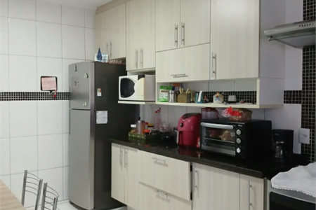 Sobrado à venda com 3 quartos, sendo 1 suíte, em Jardim Humaitá, São Paulo, SP