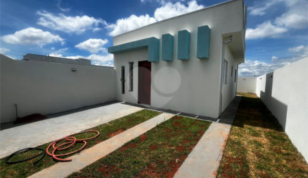 Casa à venda com 2 quartos em Parque Itapê, Itapetininga, SP