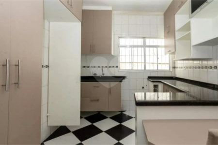 Casa à venda com 5 quartos, sendo 1 suíte, em Vila Rosália, Guarulhos, SP