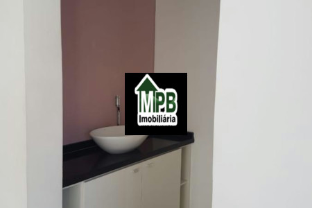 Sobrado à venda com 3 quartos, sendo 1 suíte, no condomínio Horto 3, Sorocaba - SP