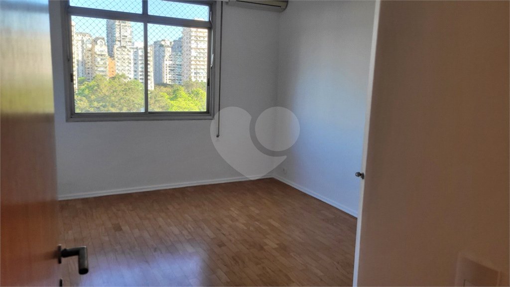 Apartamento para alugar com 3 quartos, sendo 1 suíte, em Jardim Europa, São Paulo, SP