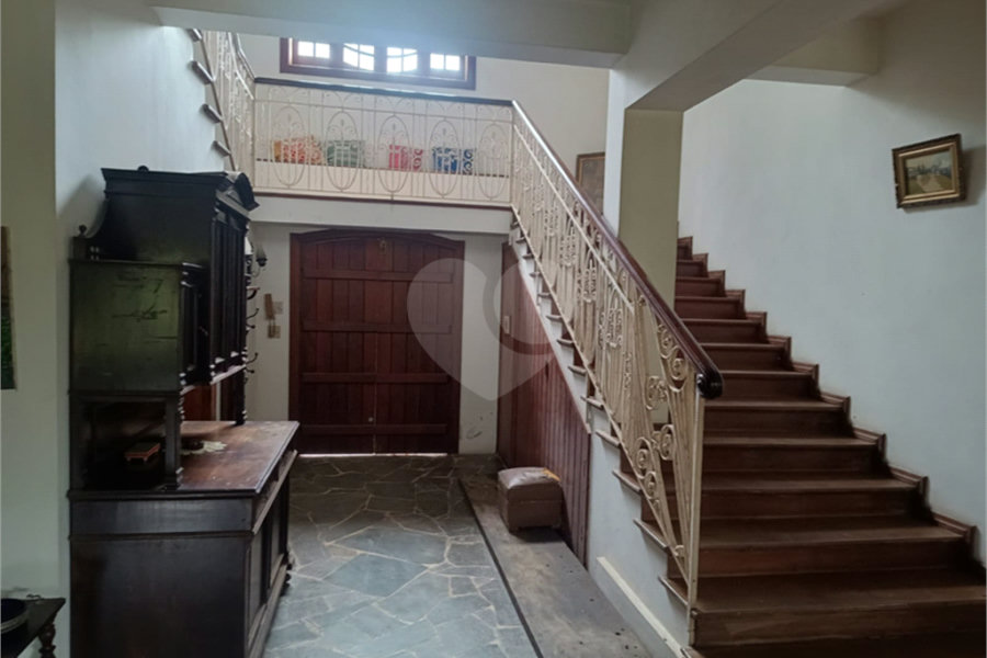 Casa à venda com 4 quartos, sendo 2 suítes, no condomínio Associação Reserva das Hortênsias, Mairiporã - SP