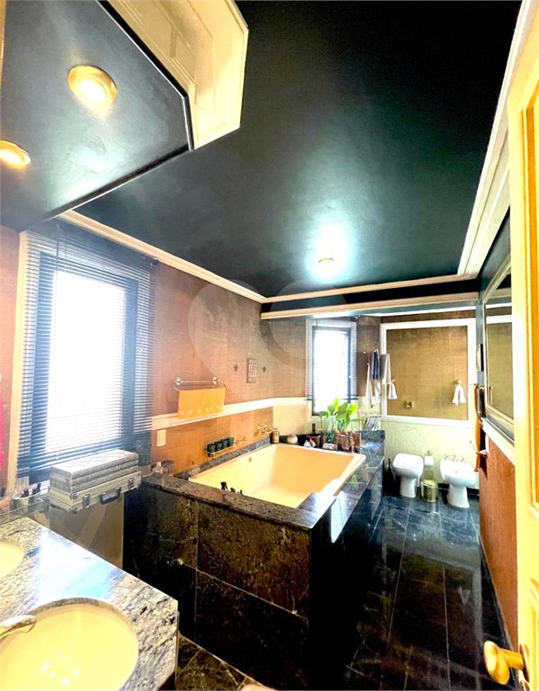 Apartamento à venda ou para alugar com 4 quartos, sendo 3 suítes, em Jardim Vitória Régia, São Paulo, SP