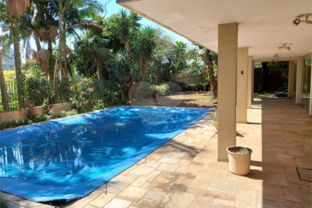 Casa à venda com 3 suítes em Jardim Leonor, São Paulo, SP