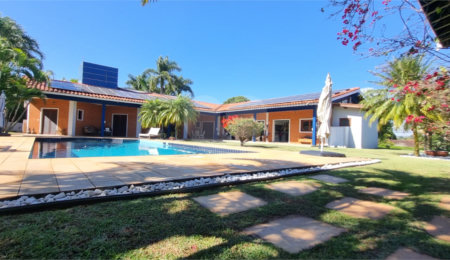 Casa à venda com 4 suítes no condomínio Residencial Vale das Laranjeiras, Indaiatuba - SP