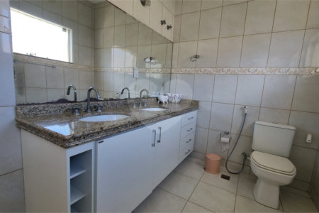 Casa à venda ou para alugar com 3 quartos, sendo 1 suíte,  no condomínio Residencial Villa dos Inglezes, Sorocaba - SP
