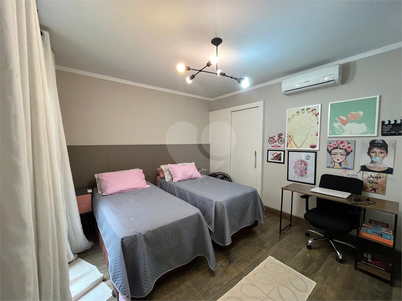Casa à venda com 3 suítes em Jardim Shangri-lá, Itapetininga, SP