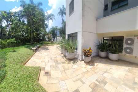 Apartamento à venda com 3 quartos, sendo 1 suíte, em Santo Amaro, São Paulo, SP