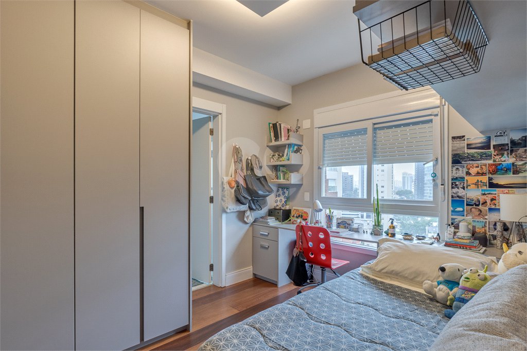 Apartamento à venda com 3 suítes em Chácara Santo Antônio, São Paulo, SP