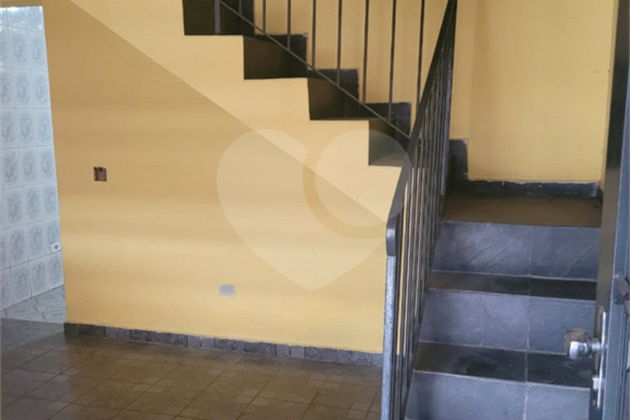 Casa à venda com 2 quartos no condomínio Travessa Salomão Régis Piza,17, São Paulo - SP