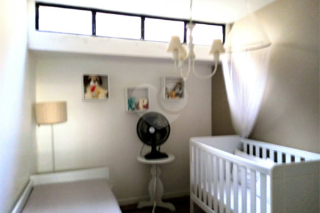 Sobrado à venda com 4 quartos, sendo 1 suíte, em Vila Cordeiro, São Paulo, SP
