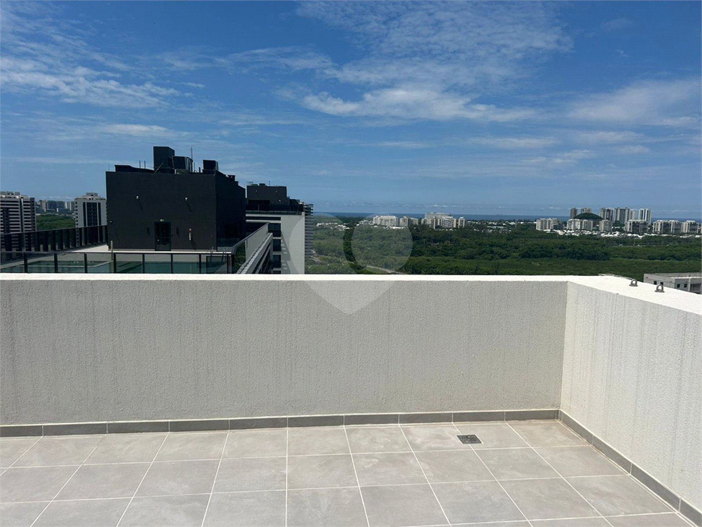 Cobertura à venda com 3 quartos, sendo 1 suíte, em Jacarepaguá, Rio de Janeiro, RJ