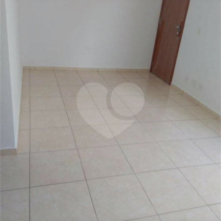 Apartamento para venda no Condomínio Residencial Monte Logan