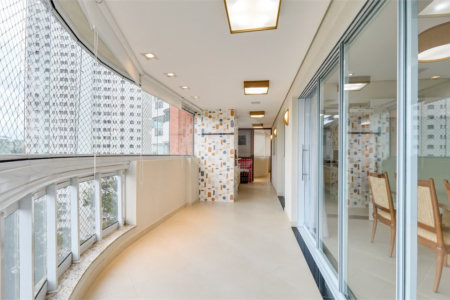 Apartamento à venda com 3 suítes em Jardim Marajoara, São Paulo, SP