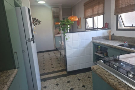 Apartamento elegante no Ed. Albatroz, bairro Pau Preto, todo reformado, com 4 dormitórios (2 suítes, uma com closet) à VENDA, 180 m², por R$ 1.080.000,00 em Indaiatuba/SP.