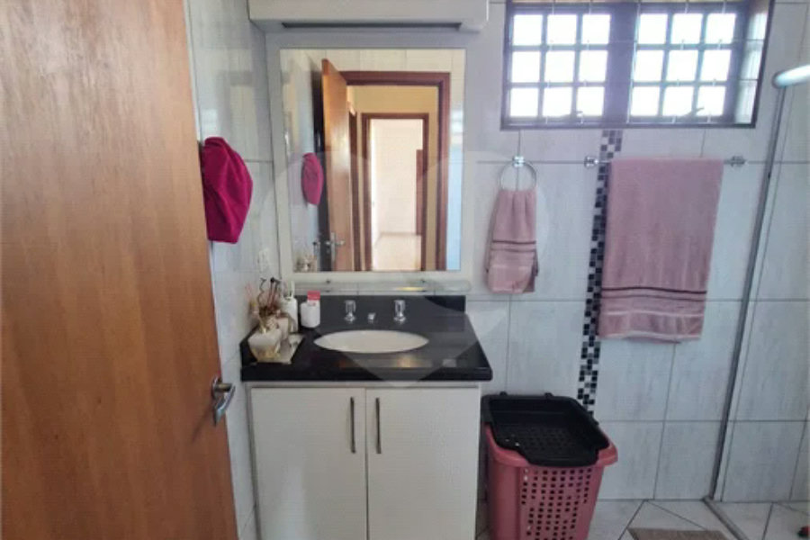 Sobrado à venda com 3 quartos em Vila Industrial, Piracicaba, SP