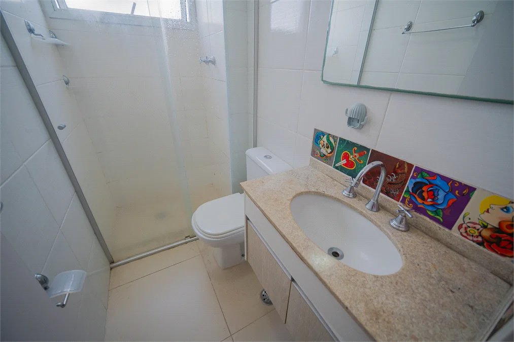 Casa à venda com 3 quartos, sendo 1 suíte, no condomínio Queluz Vita - Casas, Cotia - SP