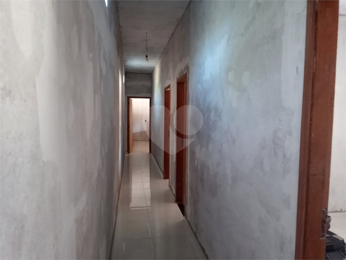 Maravilhosa chácara no Aracê de Santo Antonio recém construída, com uma construção de 230m²