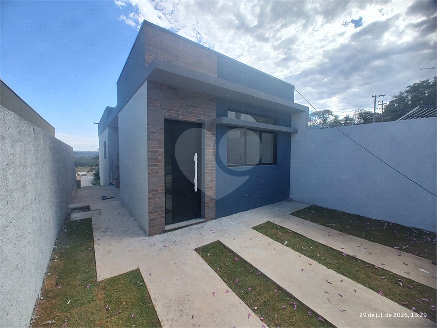 Casa à venda com 2 quartos, sendo 1 suíte, em Jardim Santo Antônio, Atibaia, SP