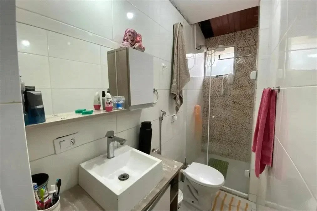 Sobrado à venda com 3 quartos, sendo 2 suítes, em Conjunto Residencial Butantã, São Paulo, SP