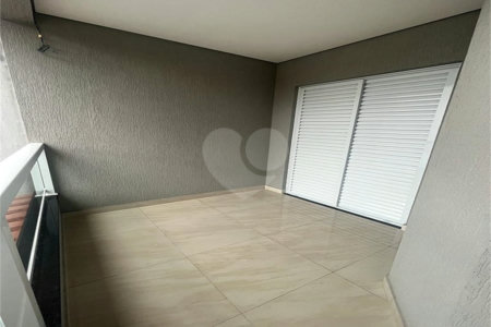 Sobrado à venda com 3 quartos, sendo 1 suíte, em Vila Piauí, São Paulo, SP