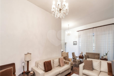 Casa à venda com 3 quartos, sendo 1 suíte,  em Pinheiros, São Paulo, SP