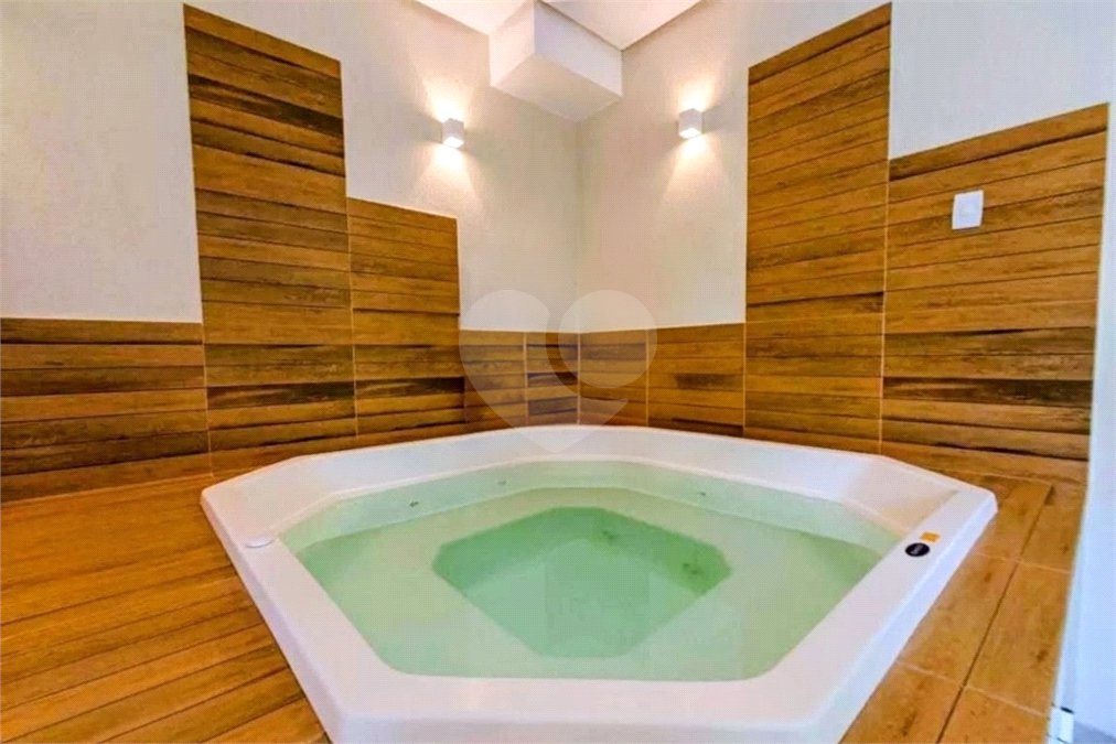 Apartamento à venda com 2 quartos, sendo 1 suíte, em Praça da Bandeira, Rio de Janeiro, RJ
