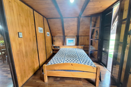 Casa à venda com 3 suítes no condomínio Chácaras do Lago, Vinhedo - SP