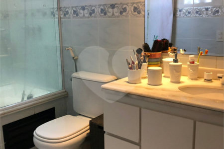 Apartamento à venda com 3 quartos, sendo 2 suítes, em Real Parque, São Paulo, SP