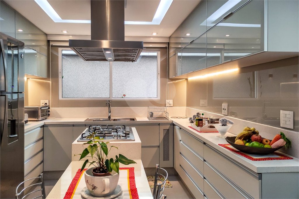 Casa à venda com 3 suítes no condomínio Residencial Paineiras, São Paulo - SP