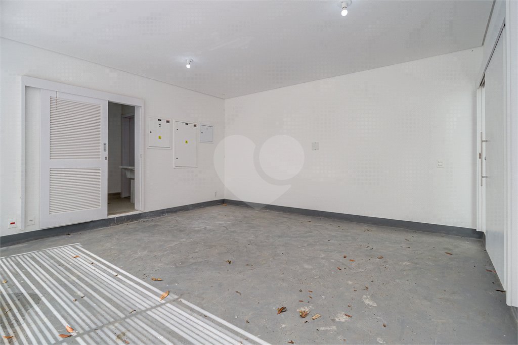 Casa à venda ou para alugar com 3 suítes no condomínio Jardim Flora, São Paulo - SP
