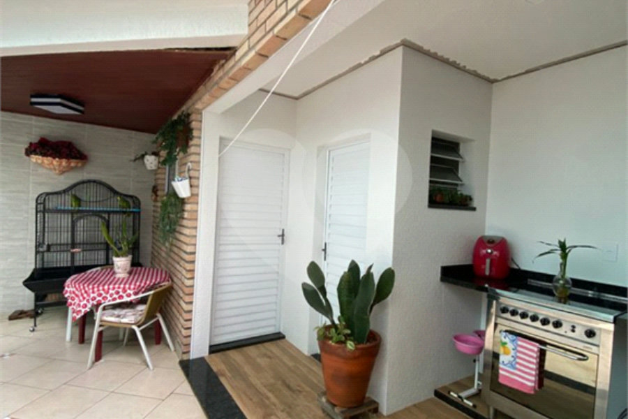 Sobrado à venda com 4 quartos, sendo 1 suíte, em Tremembé, São Paulo, SP