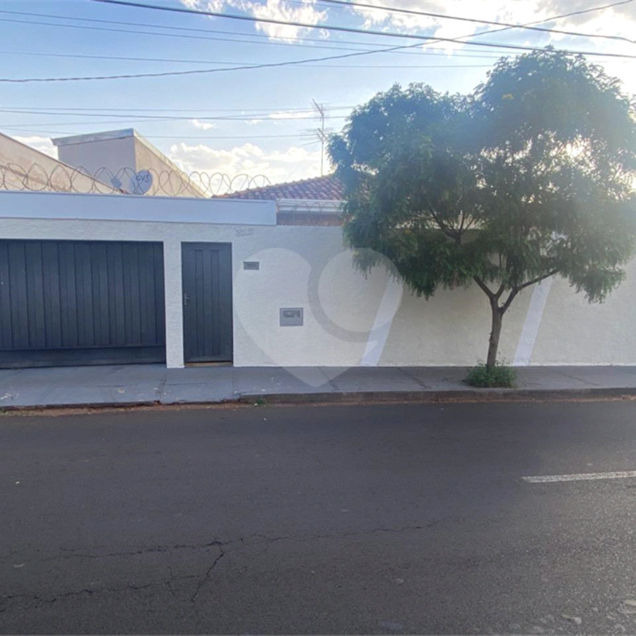 Casa à venda com 3 quartos, sendo 1 suíte, no Centro, Araraquara, SP