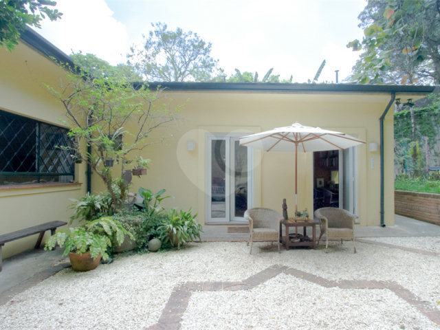 Casa à venda ou para alugar com 3 quartos, sendo 1 suíte,  em Campo Belo, São Paulo, SP